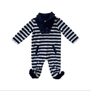 Baby’s sweater bodysuit